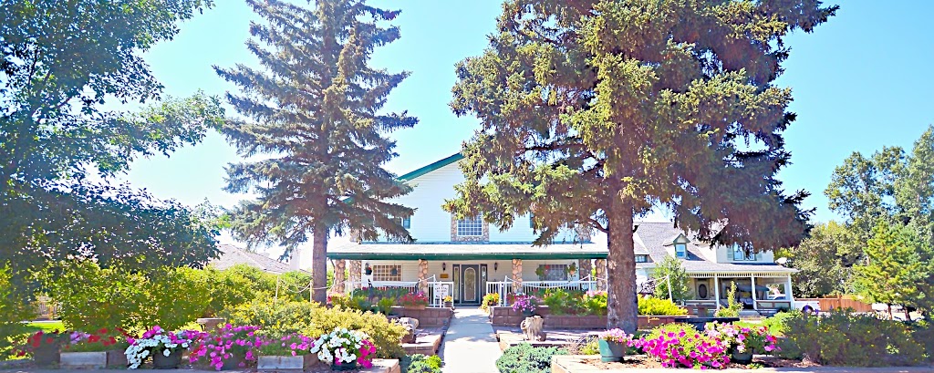 Changing Seasons Bed & Breakfast/ Bed & Bike | 1801 26 Ave, Nanton, AB T0L 1R0, Canada | Phone: (403) 485-3638