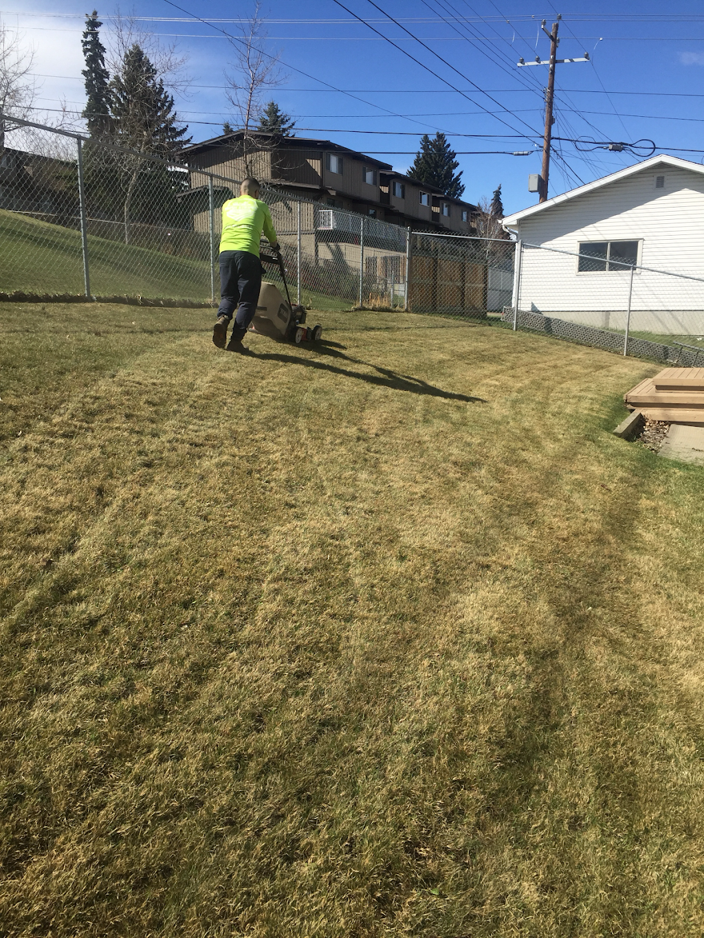 Fresh Stripes Lawn Care | 306 17 St SE, Calgary, AB T2E 8V7, Canada | Phone: (403) 702-5798