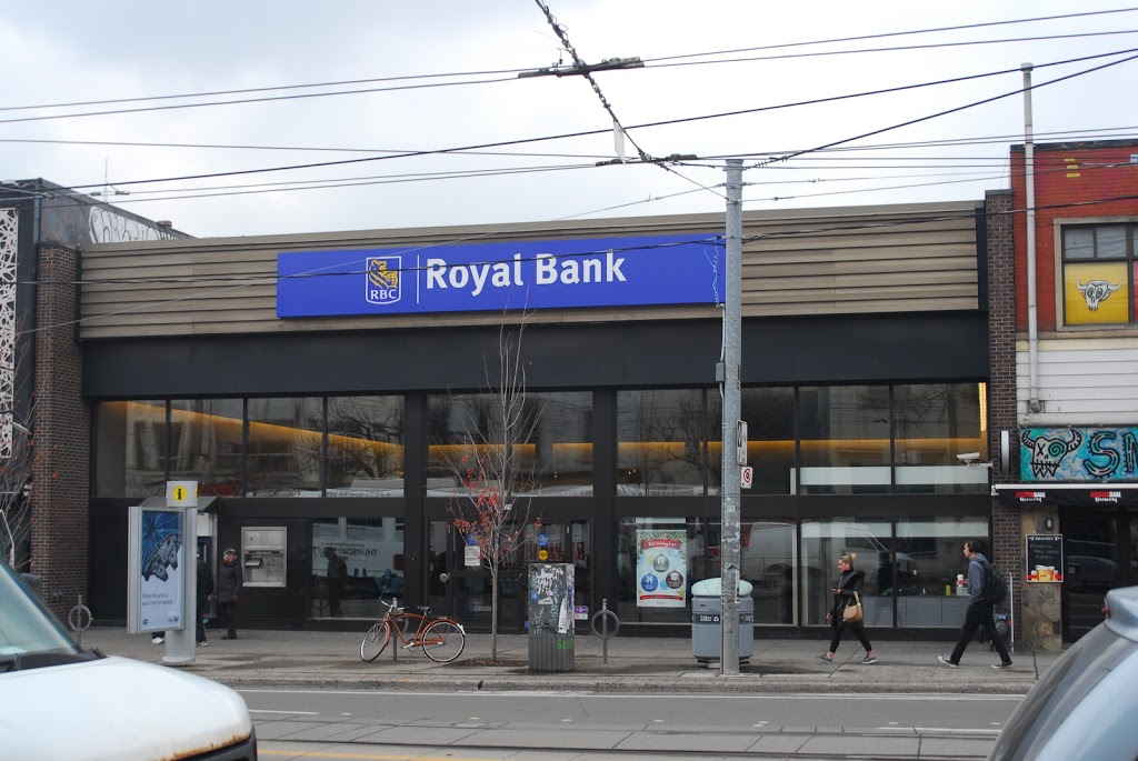 RBC Royal Bank | 429 College St, Toronto, ON M5T 1T2, Canada | Phone: (416) 974-2137