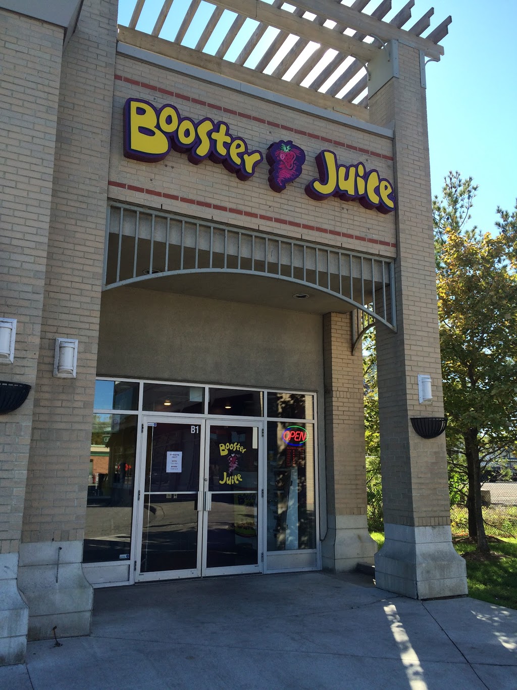 Booster Juice | 125 The Queensway Unit B1, Etobicoke, ON M8Y 1H6, Canada | Phone: (416) 428-6462