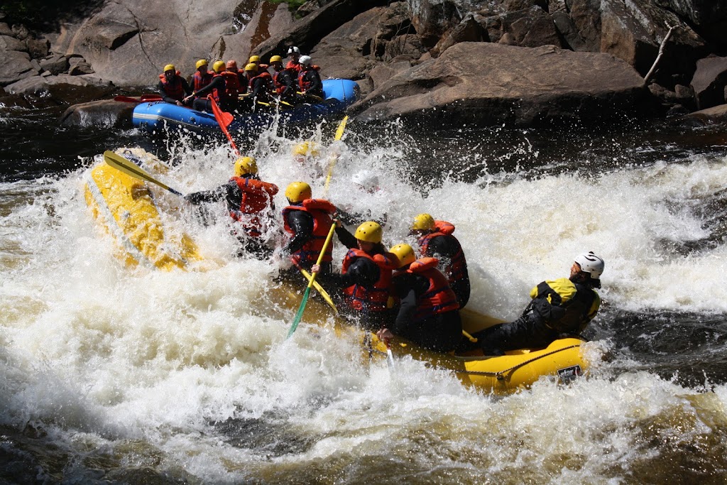 Rafting Jacques-Cartier | 978 Rue Jacques Cartier N, Stoneham-et-Tewkesbury, QC G3C 1X8, Canada | Phone: (418) 848-4547