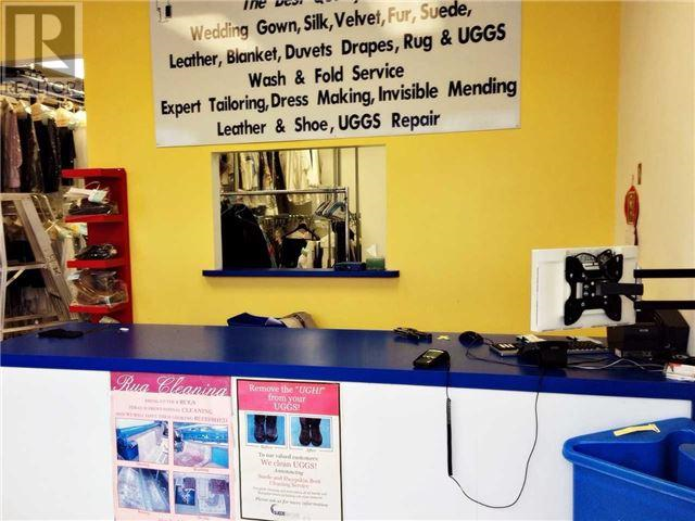 cleo cleaners and alteration | 5030 Tenth Line W, Mississauga, ON L5M 7Z5, Canada | Phone: (905) 569-9298