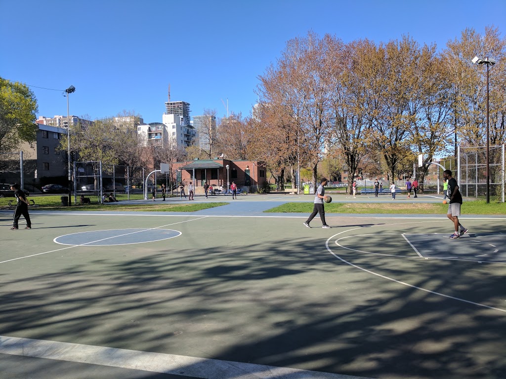 Oscar Peterson Park | Rue Chatham, Montréal, QC H3J 1Z5, Canada | Phone: (514) 872-0311