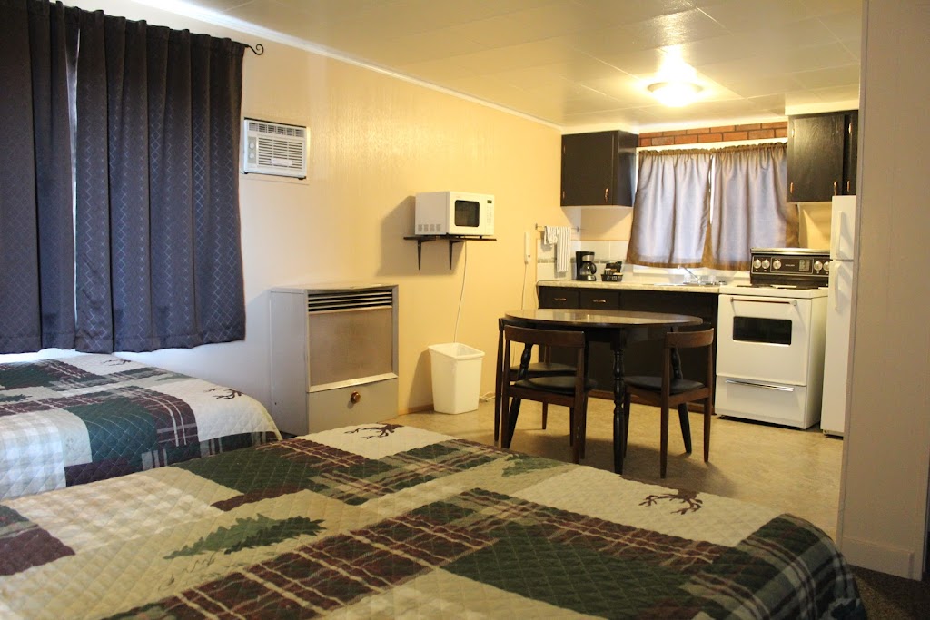 Nomad Motel | 1500 Cariboo Hwy, Clinton, BC V0K 1K0, Canada | Phone: (250) 459-2214