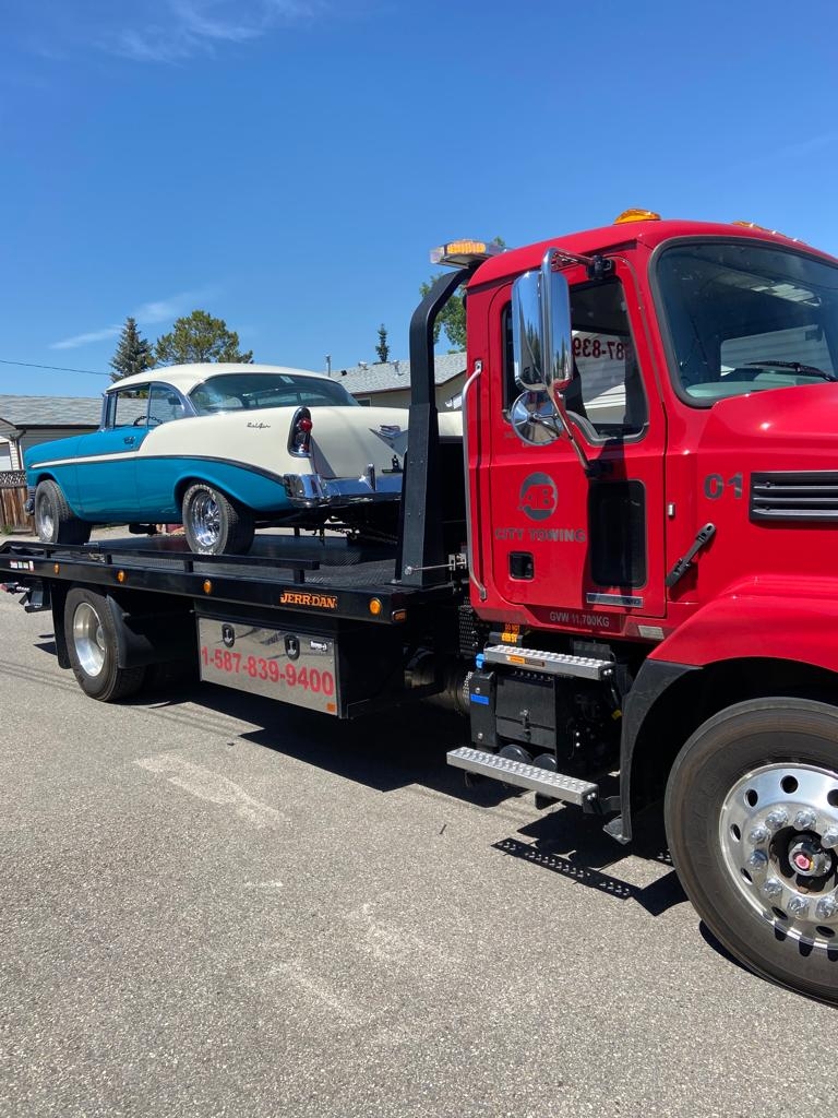 AB CITY TOWING (Calgary & Alberta Wide) HEAVYDUTY FLATBED | 123 Pineson Pl NE, Calgary, AB T1Y 2R1, Canada | Phone: (587) 839-9400