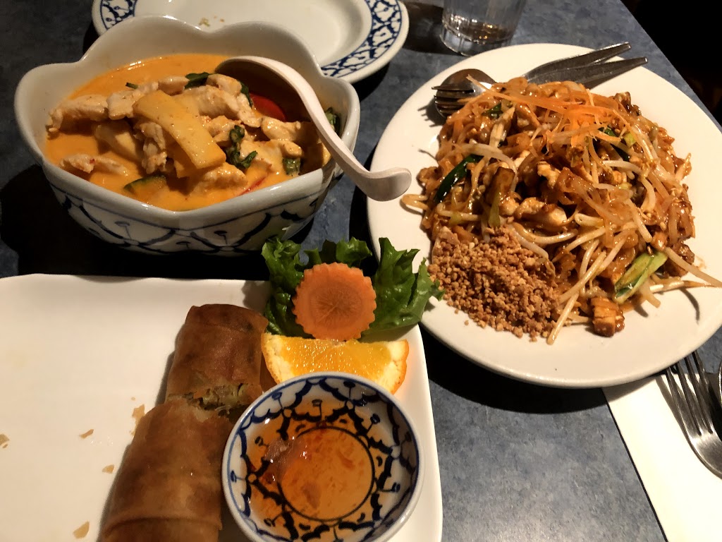 Pad Thai Restaurant | 12540 Harris Rd, Pitt Meadows, BC V3Y 2J4, Canada | Phone: (604) 465-1650