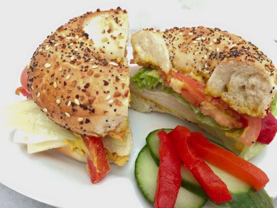 Izzys Bagel Co. | 1180 Bedford Hwy, Bedford, NS B4A 1C1, Canada | Phone: (902) 832-0028