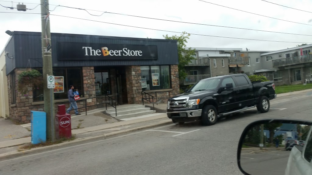 Beer Store | 15 Main St, Penetanguishene, ON L9M 1S6, Canada | Phone: (705) 549-2519