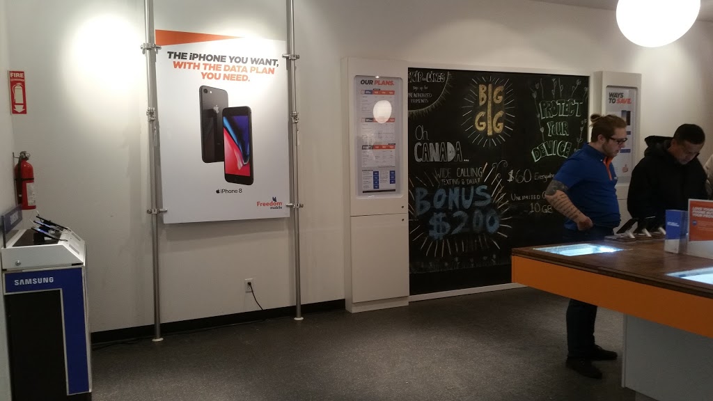 Freedom Mobile | Shoppers World Danforth, 3003 Danforth Ave Unit 20, East York, ON M4C 1M9, Canada | Phone: (647) 925-2801