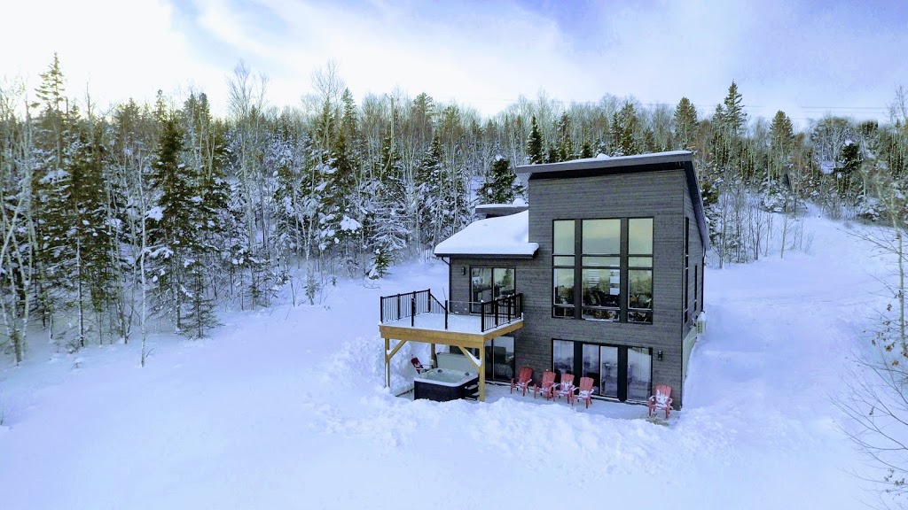 Chalet LHarmonie, SPA | 49 Chemin de la Seigneurie, Les Éboulements, QC G0A 2M0, Canada | Phone: (418) 997-5165