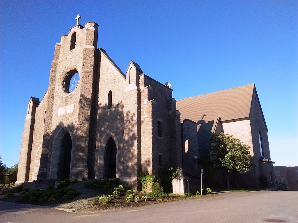 Cocathédrale Notre-Dame-de-Fourvière | 433 Rue de la Madone, Mont-Laurier, QC J9L 1S1, Canada | Phone: (819) 623-1202