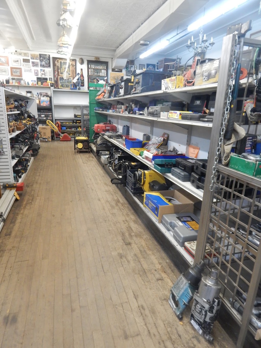 The 689r new & used tool store | 222 Kenilworth Ave N, Hamilton, ON L8H 4S2, Canada | Phone: (905) 730-6898