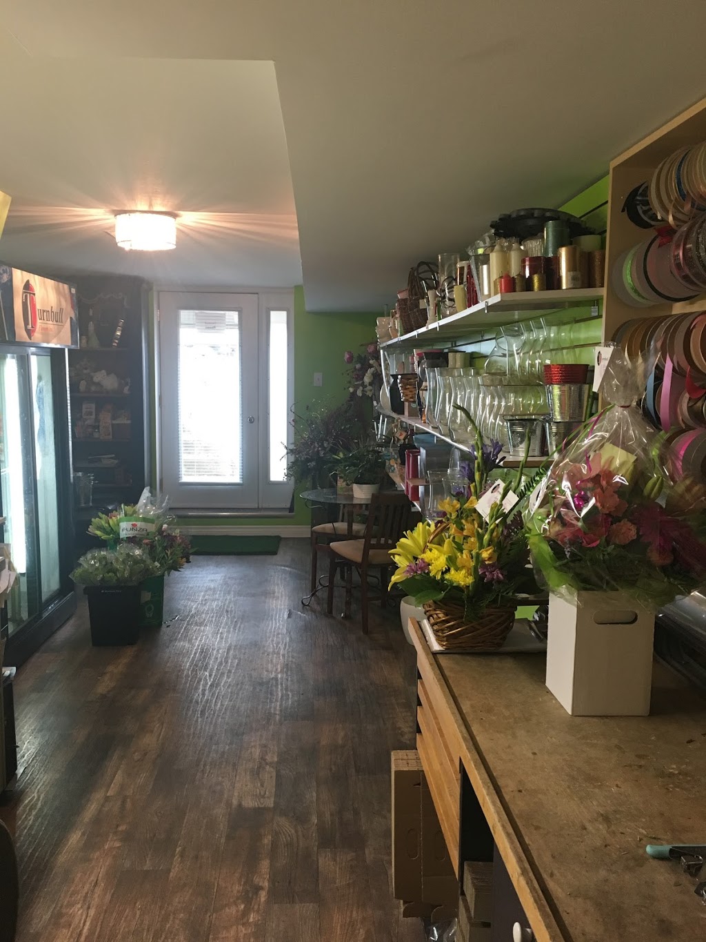 Turnbull Flowers | 10077 Westminster Dr, London, ON N6P 1P3, Canada | Phone: (519) 433-6671