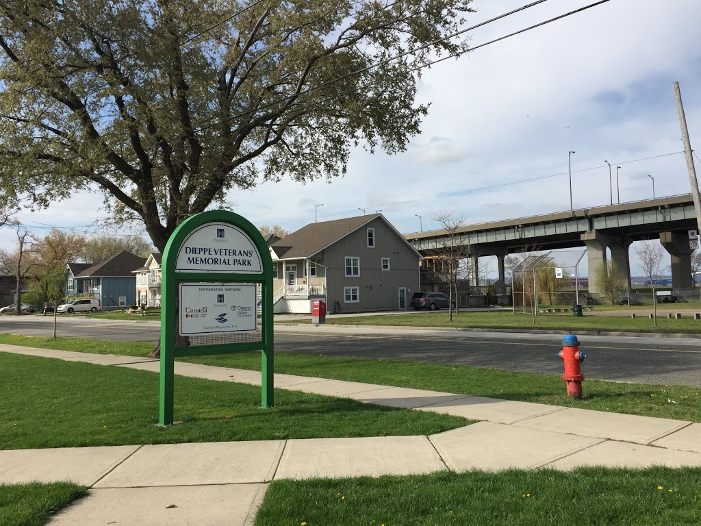 Dieppe Veterans Memorial Park | 6Z9, 1033 Beach Blvd, Hamilton, ON L8H 6Z8, Canada