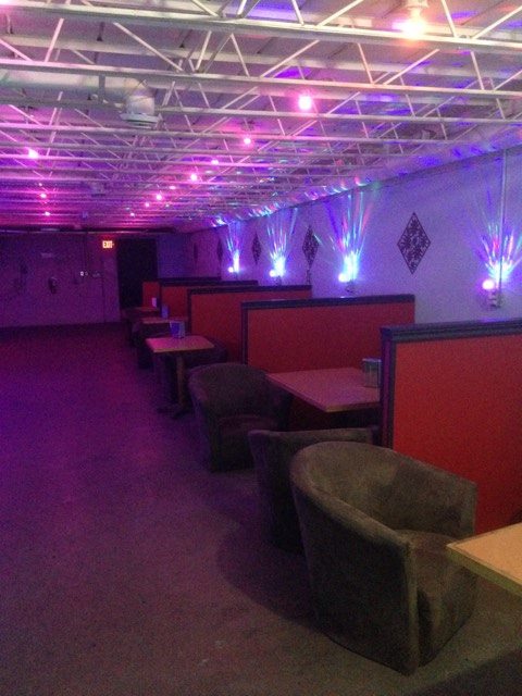 Kings Lounge Hookah Bar . ( entrance at back) | 866 Mohawk Rd E, Hamilton, ON L8T 2R5, Canada | Phone: (289) 684-6112