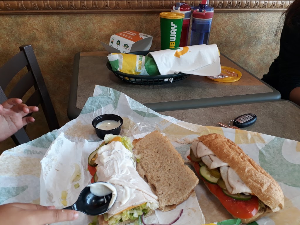 Subway | Oakridge Centre, 760 Hyde Park Rd, London, ON N6H 5W9, Canada | Phone: (519) 474-1646