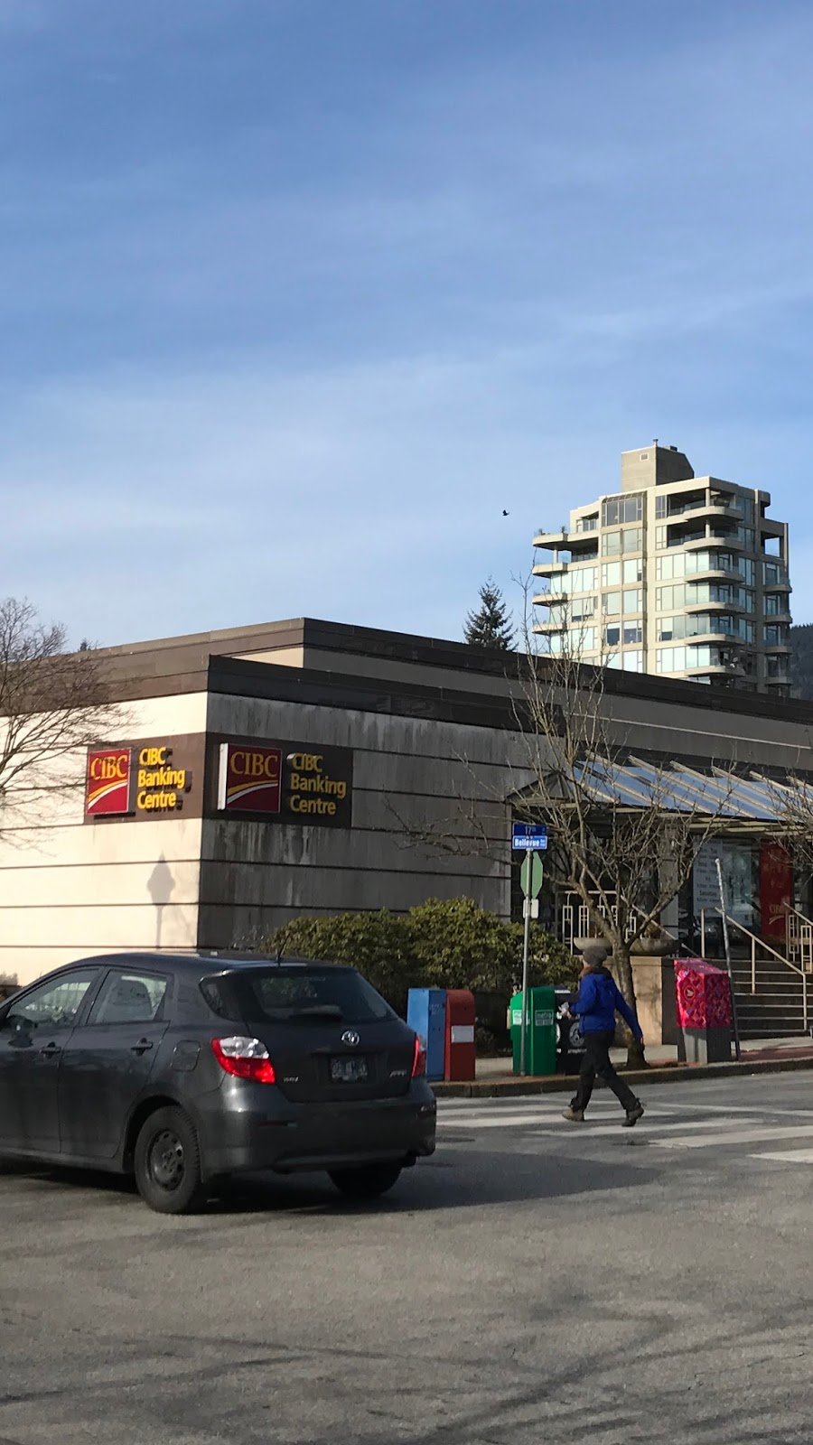 CIBC Branch with ATM | 225 17th St, West Vancouver, BC V7V 4T1, Canada | Phone: (604) 981-2528