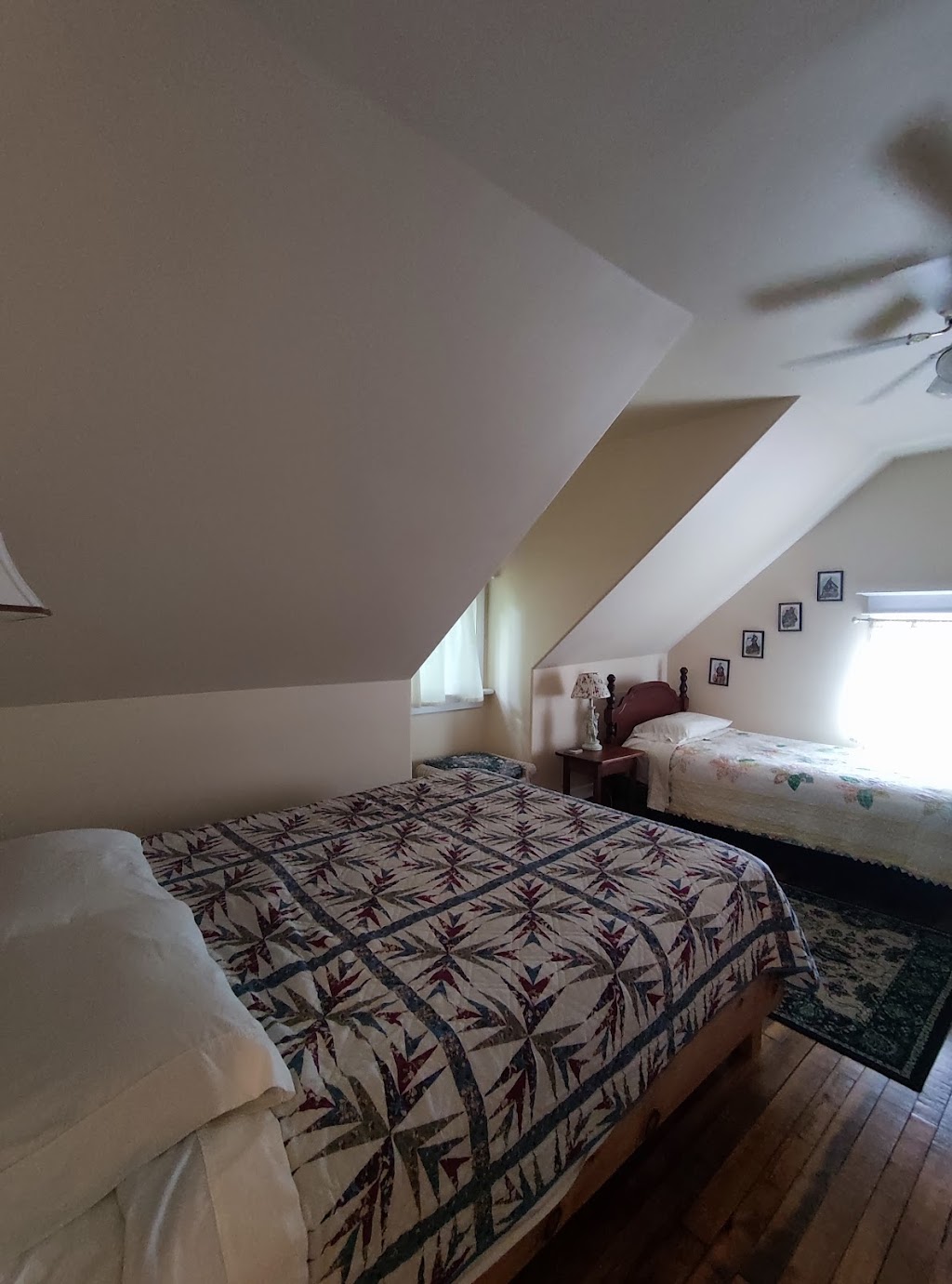 Lionheart Guest House | 89 Main St, Lions Head, ON N0H 1W0, Canada | Phone: (519) 387-2015