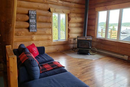 Chalet au bois O | 7800 Chemin Turgeon, Disraeli, QC G0N 1E0, Canada | Phone: (418) 802-4585