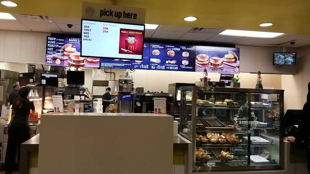 McDonalds | 1735 Danforth Ave, Toronto, ON M4C 1H9, Canada | Phone: (416) 691-9364