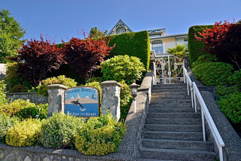 Ocean Breeze B&B | 462 1st St E, North Vancouver, BC V7L 1B7, Canada | Phone: (604) 988-0546