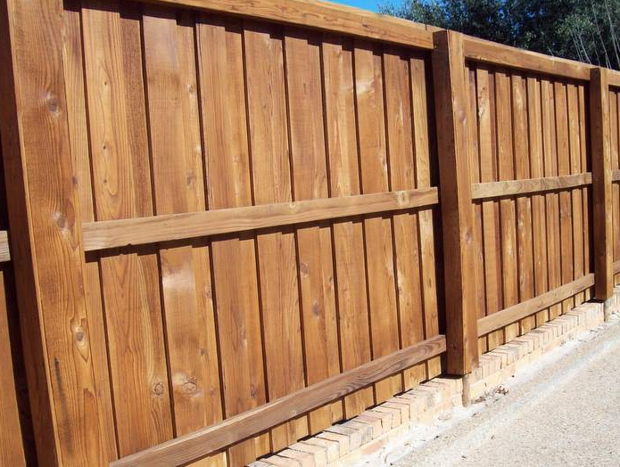 Durable Fence | 286 Lindsay Rd, Peterborough, ON K9J 6X3, Canada | Phone: (705) 977-2531