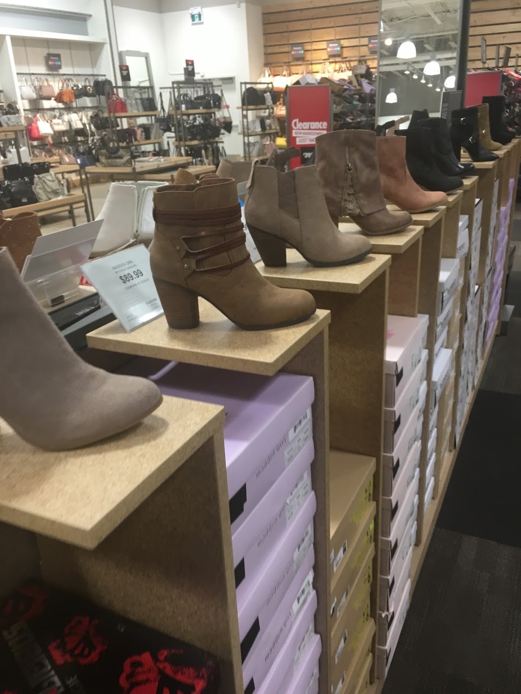 DSW Designer Shoe Warehouse | 4751 Mcclelland Rd #2202, Richmond, BC V6X 0M5, Canada | Phone: (778) 329-0545