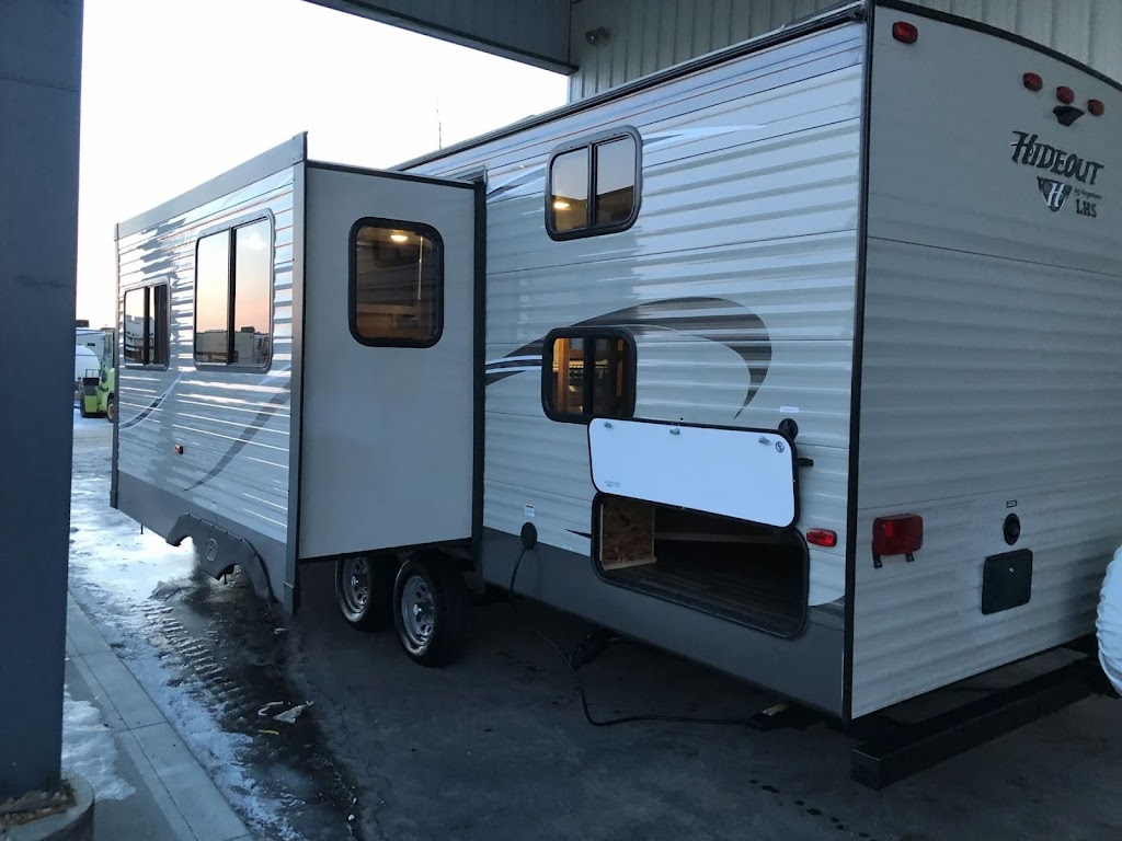 Holiday RV Rentals | 169 Clearview Dr, Red Deer County, AB T4E 0A1, Canada | Phone: (403) 896-1968