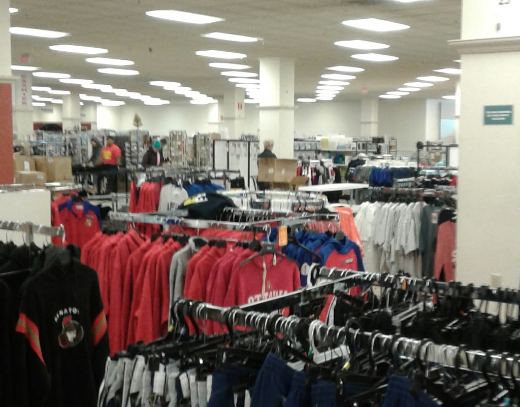 Bobby’s Liquidation Outlet | 2900 Steeles Ave E, Thornhill, ON L3T 4X1, Canada | Phone: (905) 597-3639