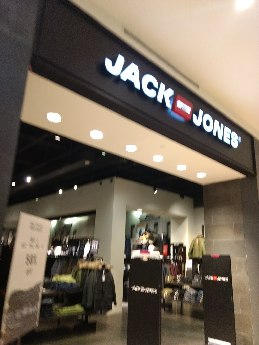 JACK & JONES | Bramalea Centre, 25 Peel Centre Dr, Brampton, ON L6T 3R5, Canada | Phone: (905) 789-1788