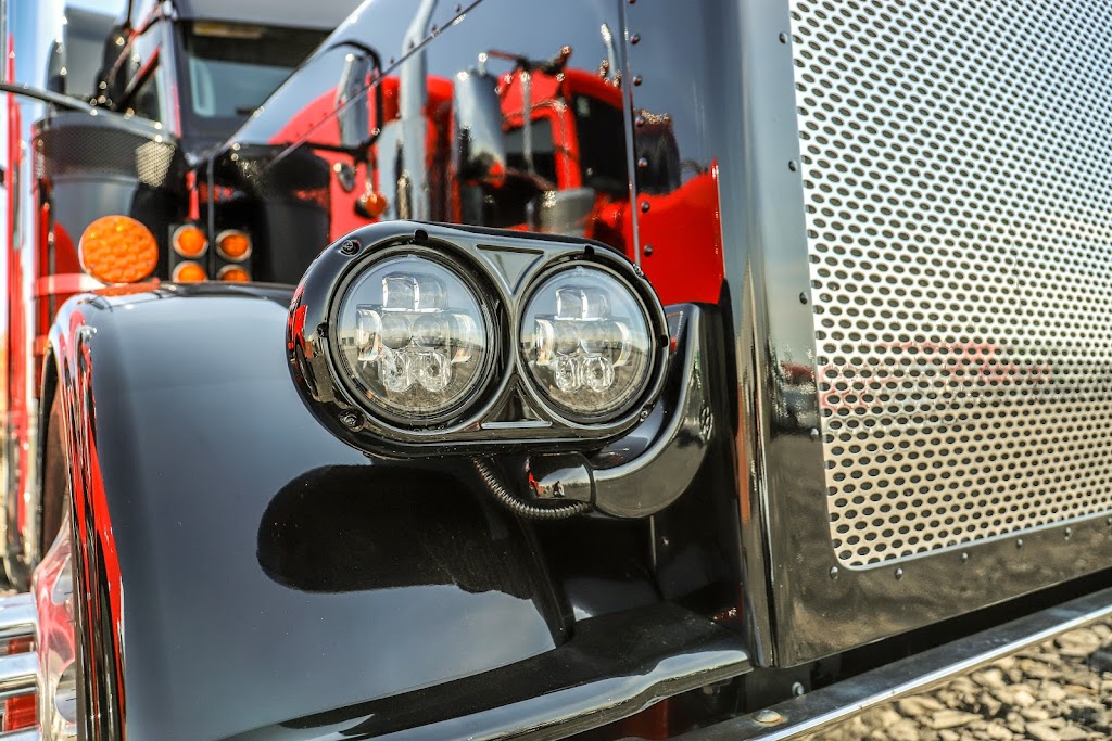 TransDiff Peterbilt Québec | 2901 Av. Watt, Québec, QC G1X 3W1, Canada | Phone: (418) 653-3422