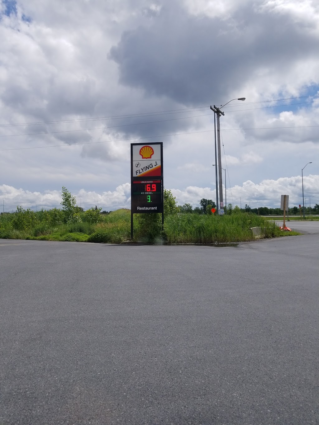 Esso | 6115 4th Line Rd, Bainsville, ON K0C 1E0, Canada | Phone: (613) 347-2433