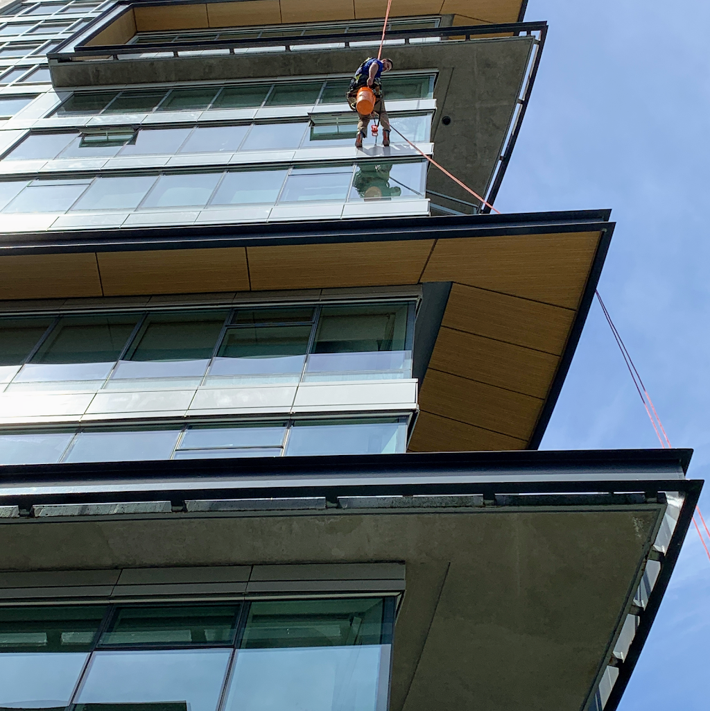 First Class Window Cleaning & Gutter Cleaning | 3603 Napier St, Vancouver, BC V5K 2Y1, Canada | Phone: (778) 896-8653