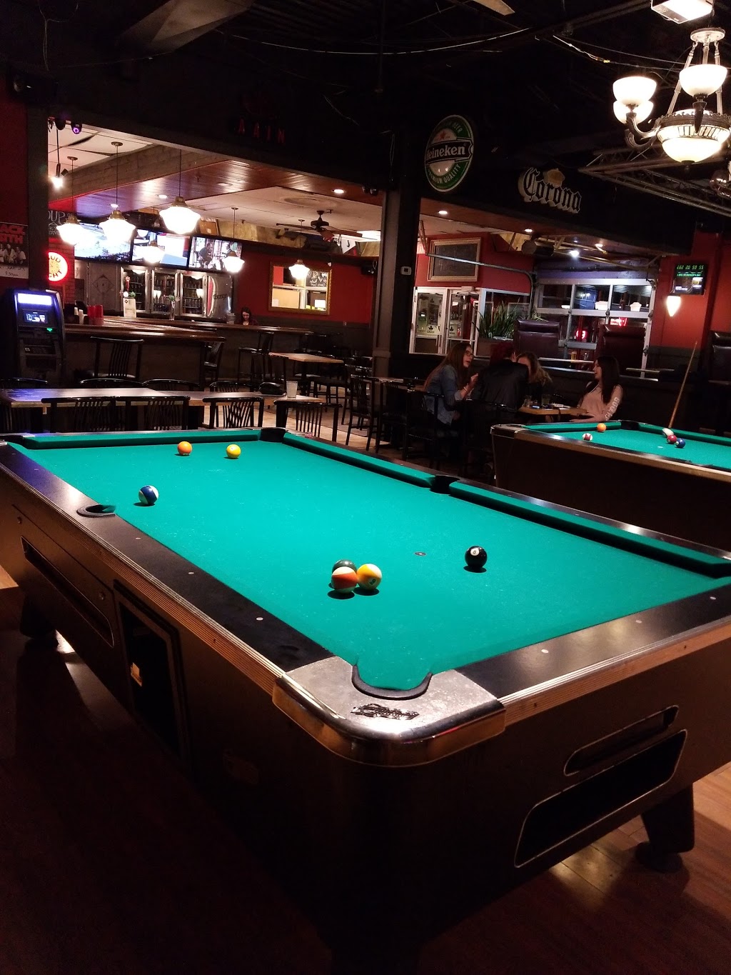 The Pour House | 1115 Fennell Ave E, Hamilton, ON L8T 1R9, Canada | Phone: (905) 389-6602