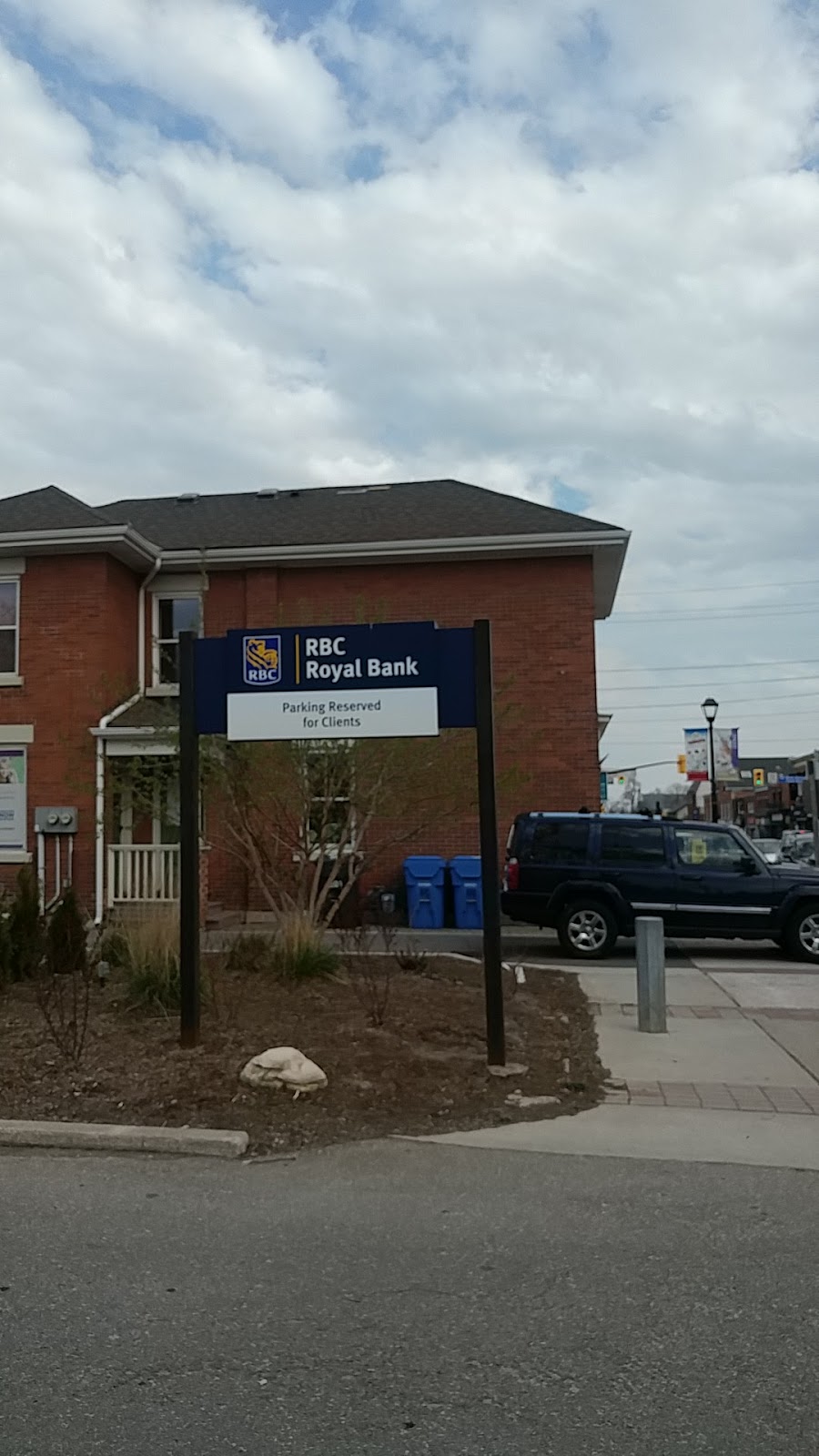 RBC Royal Bank | 189 Queen St S, Mississauga, ON L5M 1L4, Canada | Phone: (905) 542-5200
