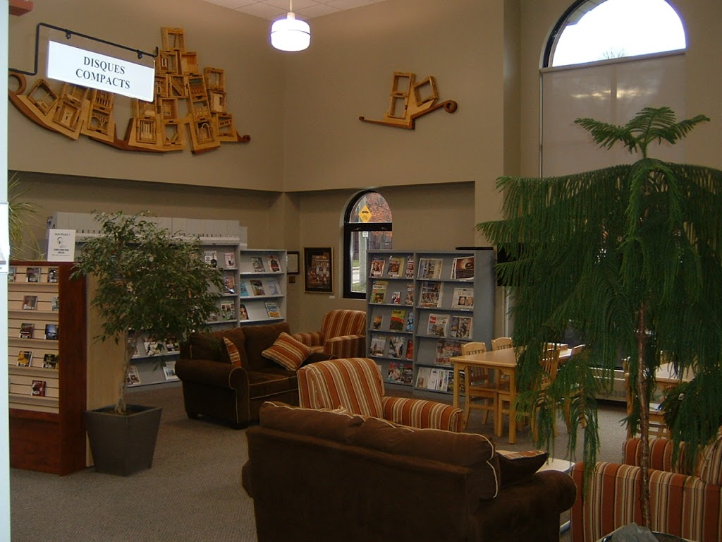 Bibliotheque Françoise-Maurice de Coaticook | 34 Rue Main E, Coaticook, QC J1A 1N2, Canada | Phone: (819) 849-4013