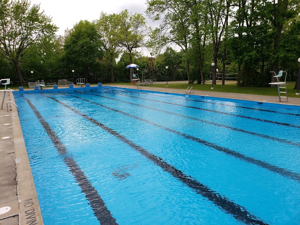 Westpark swimming pool | 100 Rue Wilson, Dollard-des-Ormeaux, QC H9A 1W5, Canada | Phone: (514) 685-2620