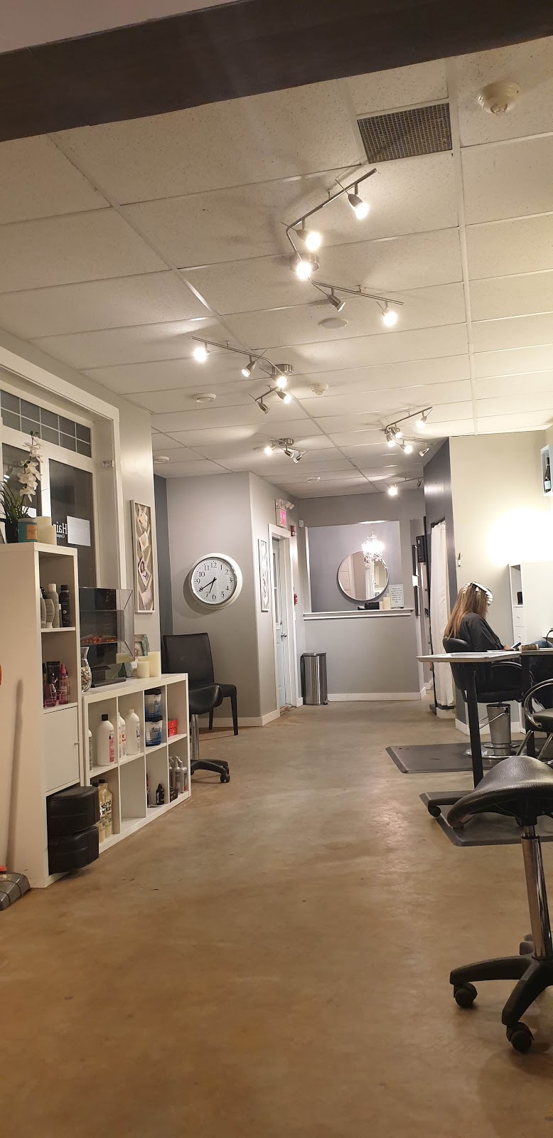 Towne Hair | 45 N Railway St #109, Okotoks, AB T1S 1J3, Canada | Phone: (403) 982-0244