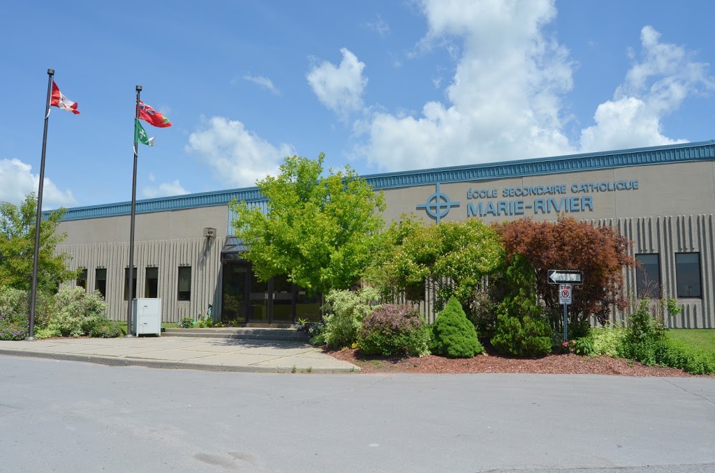 École secondaire catholique Marie-Rivier | 711 Dalton Ave, Kingston, ON K7M 8N6, Canada | Phone: (613) 546-5270