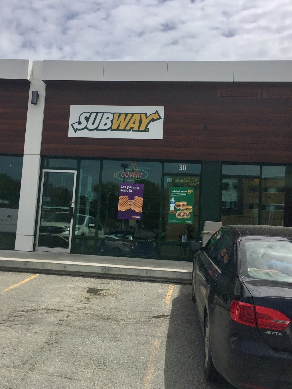 Restaurant SUBWAY | 30 Boulevard Jacques-Cartier N, Sherbrooke, QC J1J 2Z2, Canada | Phone: (819) 564-1782