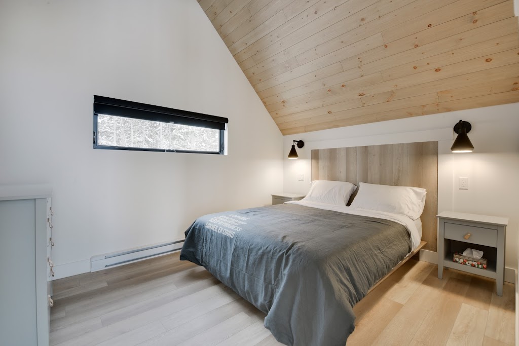 Chalet Le St-Urbain 3 location de chalet | 3 rue de la Montagne, Saint-Urbain, QC G0A 4K0, Canada | Phone: (418) 931-1806