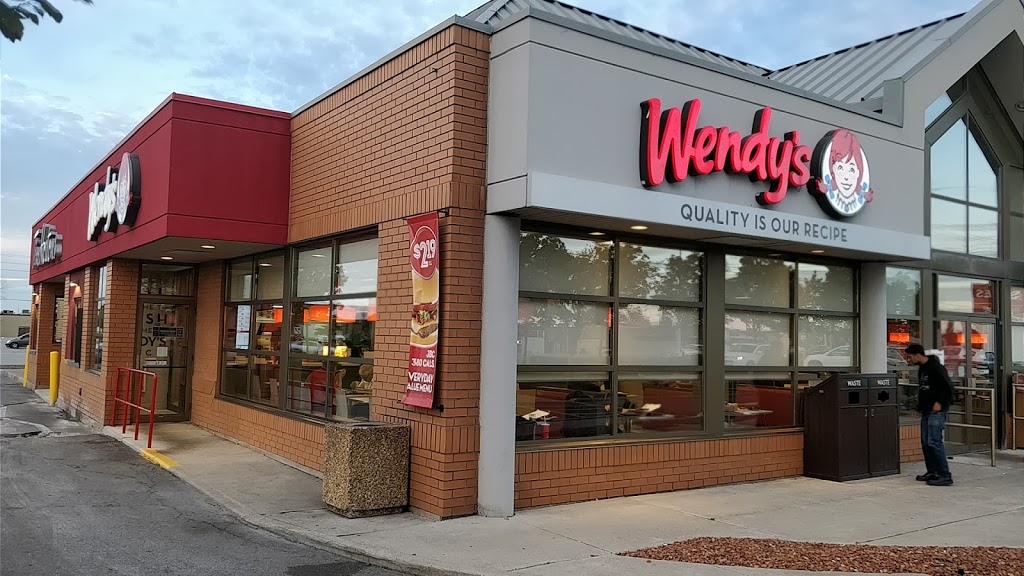 Wendys | 1520 Aimco Blvd, Mississauga, ON L4W 1H7, Canada | Phone: (905) 624-0453