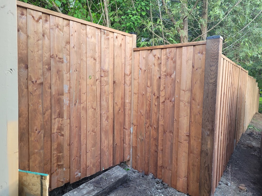 Fence Deck 5Az | Knotty Pine Ave, Cambridge, ON N3H 0E2, Canada | Phone: (519) 574-6972