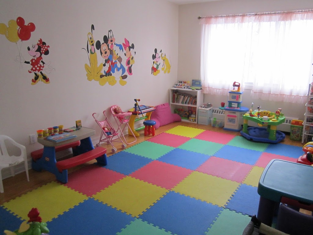 Sanas Blossom Home Daycare | 7032 Chem. Guelph, Côte Saint-Luc, QC H4W 1G9, Canada | Phone: (514) 513-9128