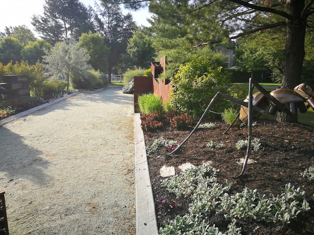 verre et de métal Garden | Blainville, QC J7C 4N4, Canada