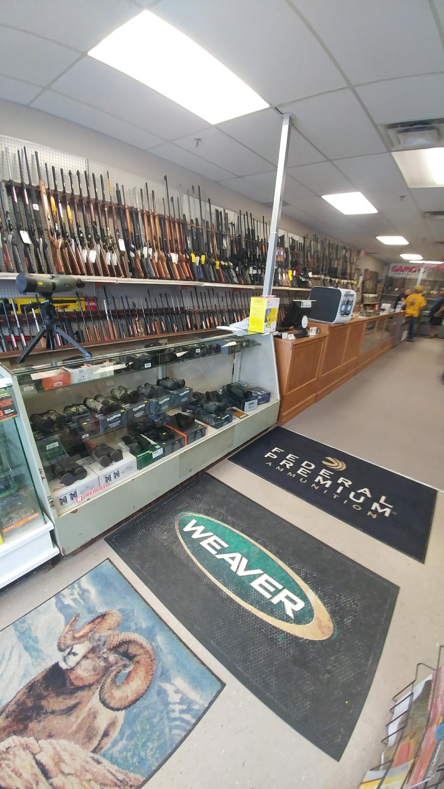 Tillsonburg Gun Shop | 107a Concession St E, Tillsonburg, ON N4G 4W4, Canada | Phone: (519) 842-7442