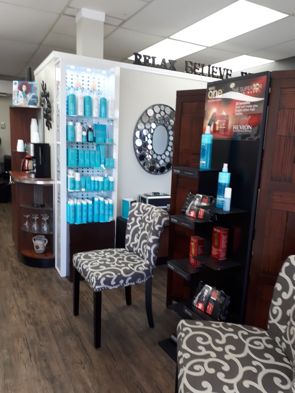 Carousel Salon & Spa | 4 Park Ave W, Elmira, ON N3B 1L2, Canada | Phone: (519) 669-2786