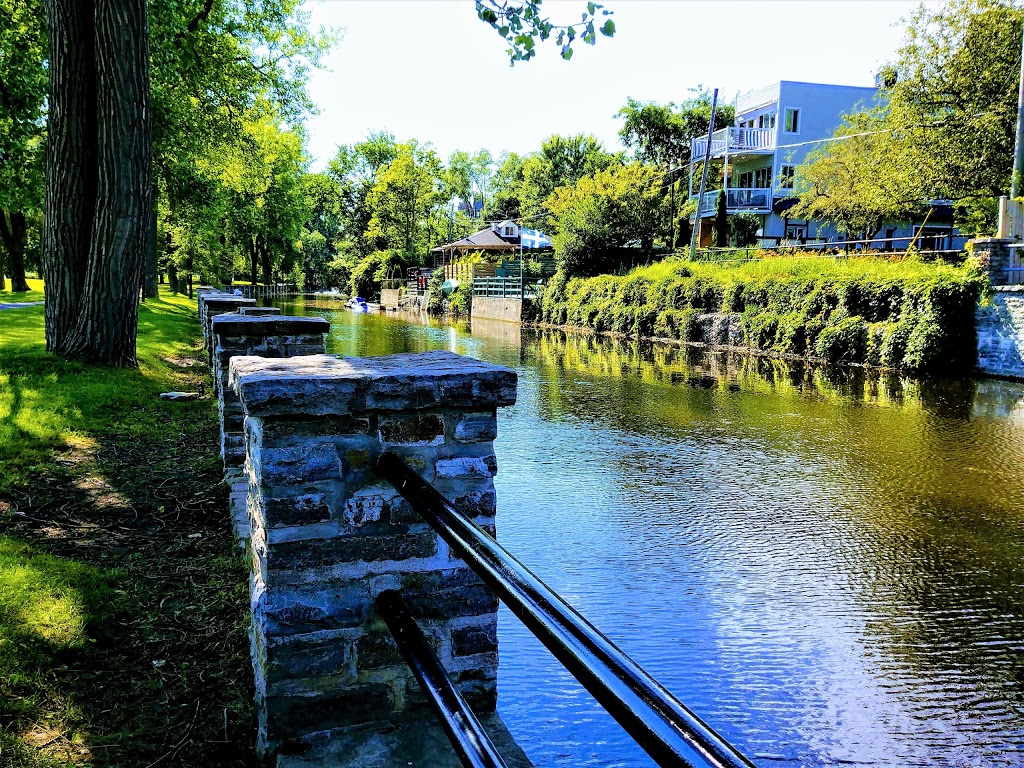 Lachine Canal Foot Bridge | Prom Père Marquette, Montréal, QC H8S 2M2, Canada