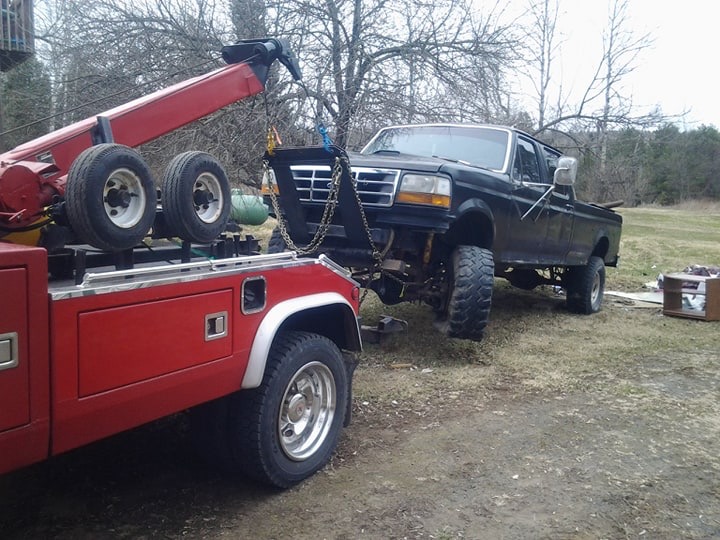 Reynolds Towing and Recovery | 1855 10 Line, Lakefield, ON K0L 2H0, Canada | Phone: (705) 652-6044