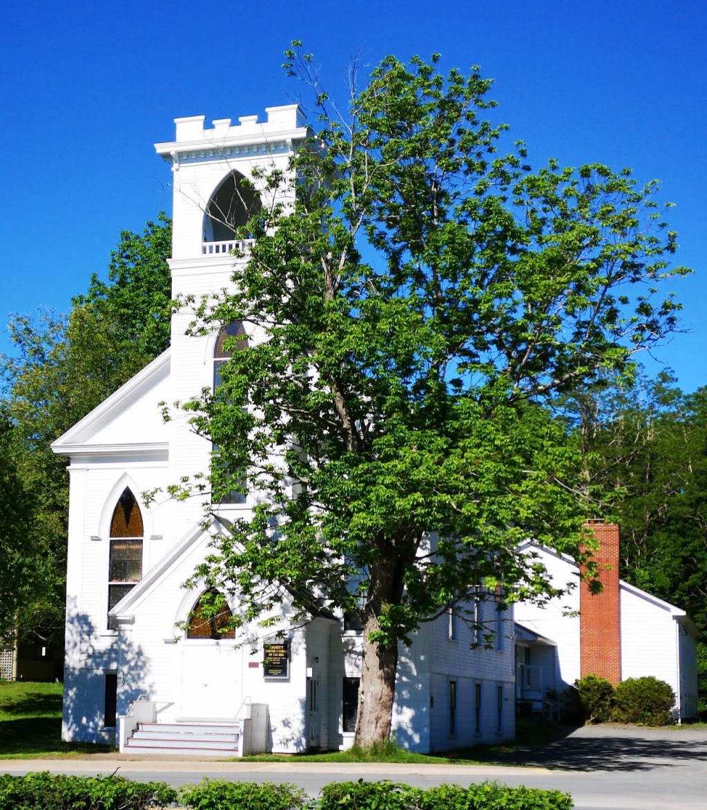 United Church Mahone Bay | 101 Edgewater St, Mahone Bay, NS B0J 2E0, Canada | Phone: (902) 624-9287